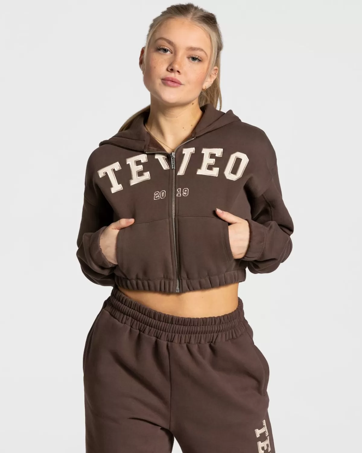 TEVEO College Zip Hoodie "Dunkelbraun" Flash Sale